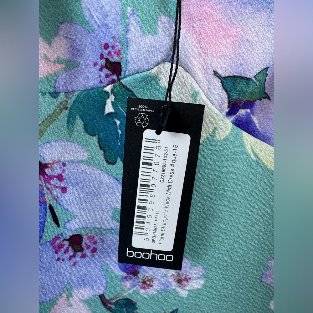 boohoo Floral Strappy V Neck Midi Dress - Picture 4 of 5